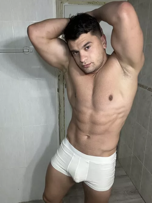 Do you like hairy or shaved armpits?
