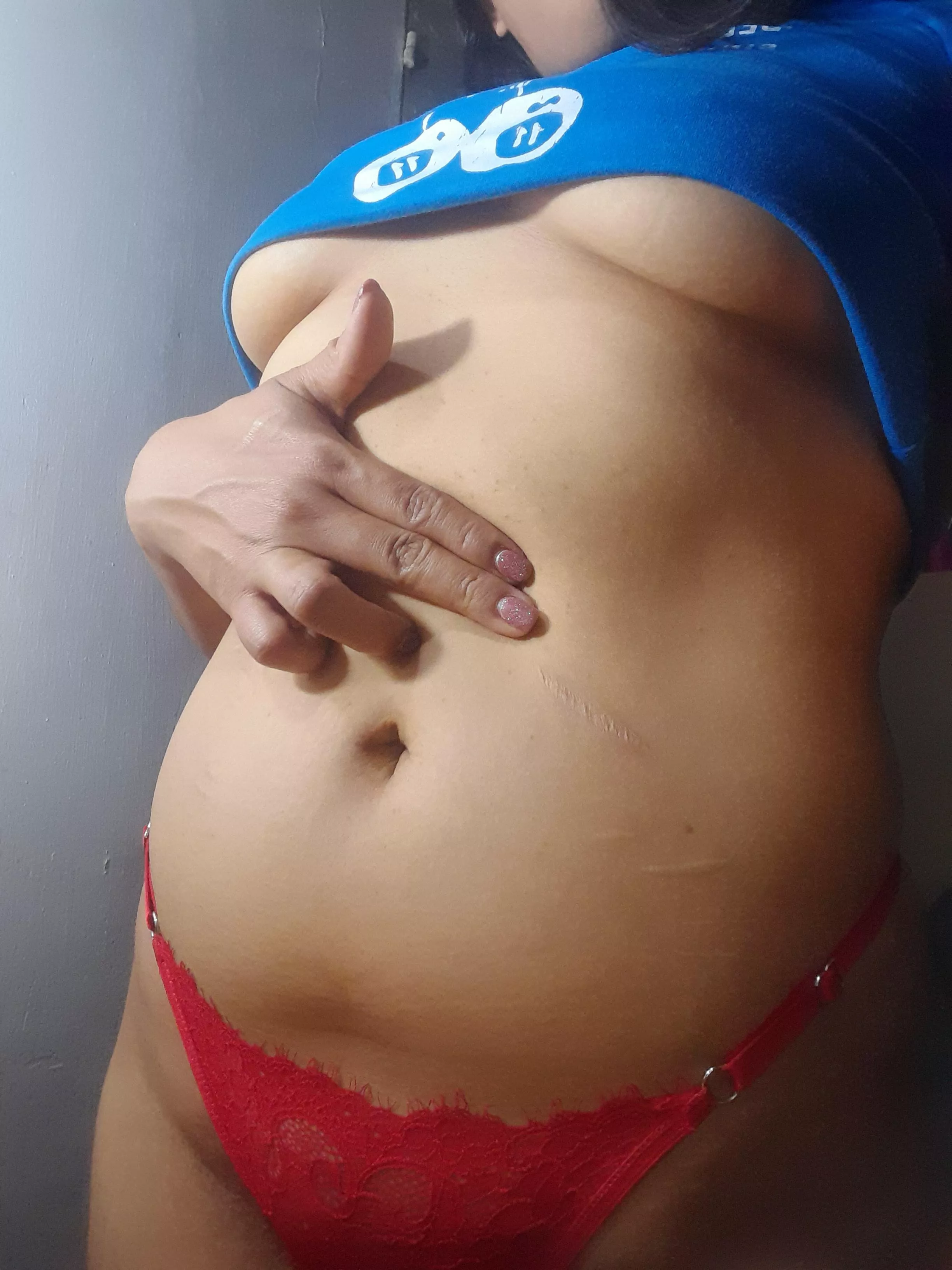 do you like my belly button daddy? 