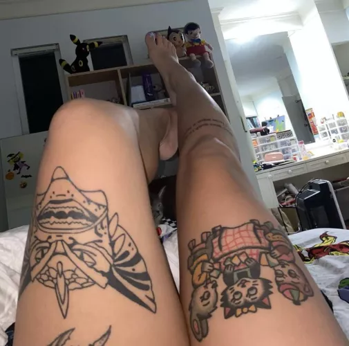 Do you like my thighs and feet?