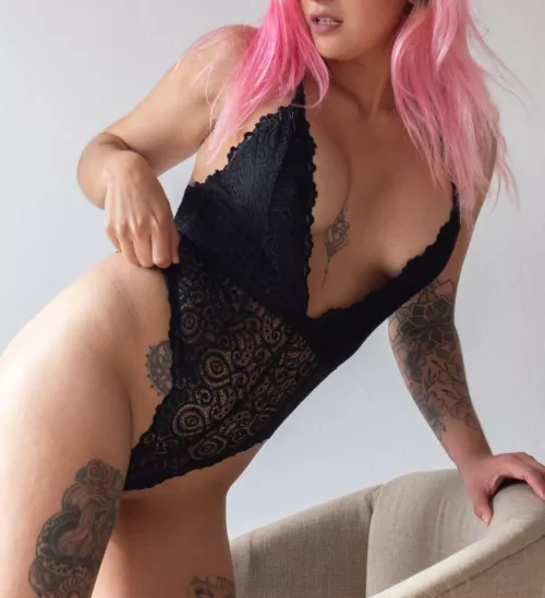 Do you like the way it looks on me?