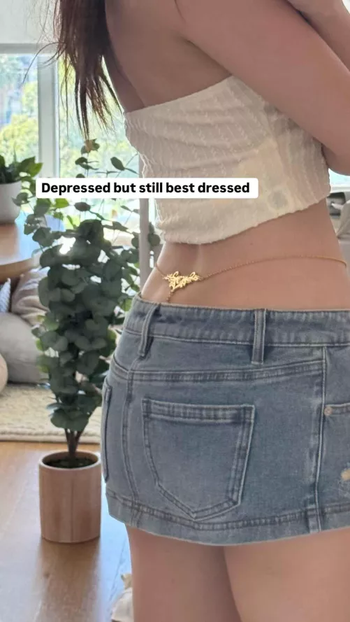 Does anyone know the name/ brand of panties she’s wearing here