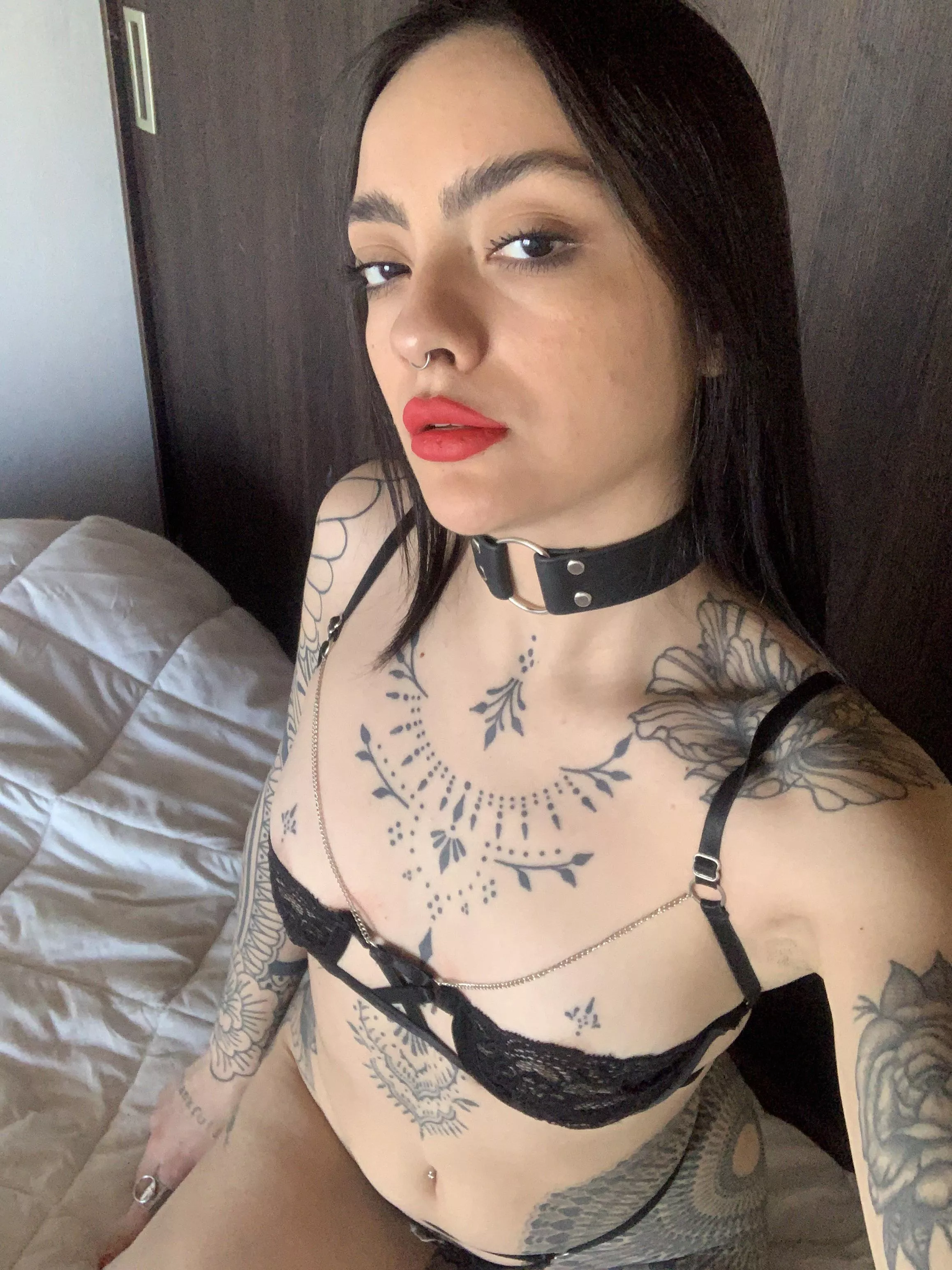 Does the color red suit me?💄💋