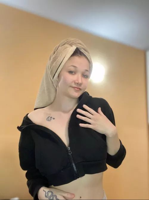 Ever tasted a girl like me before? F4M