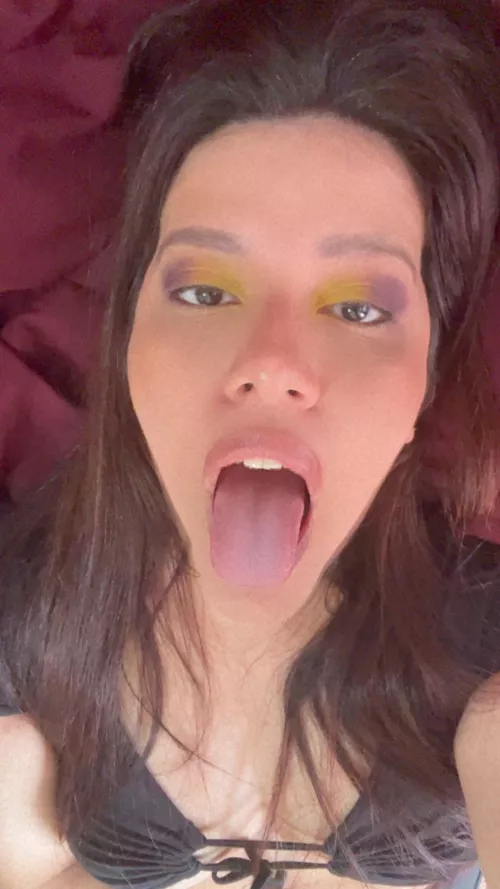 {F} Fight in my throat