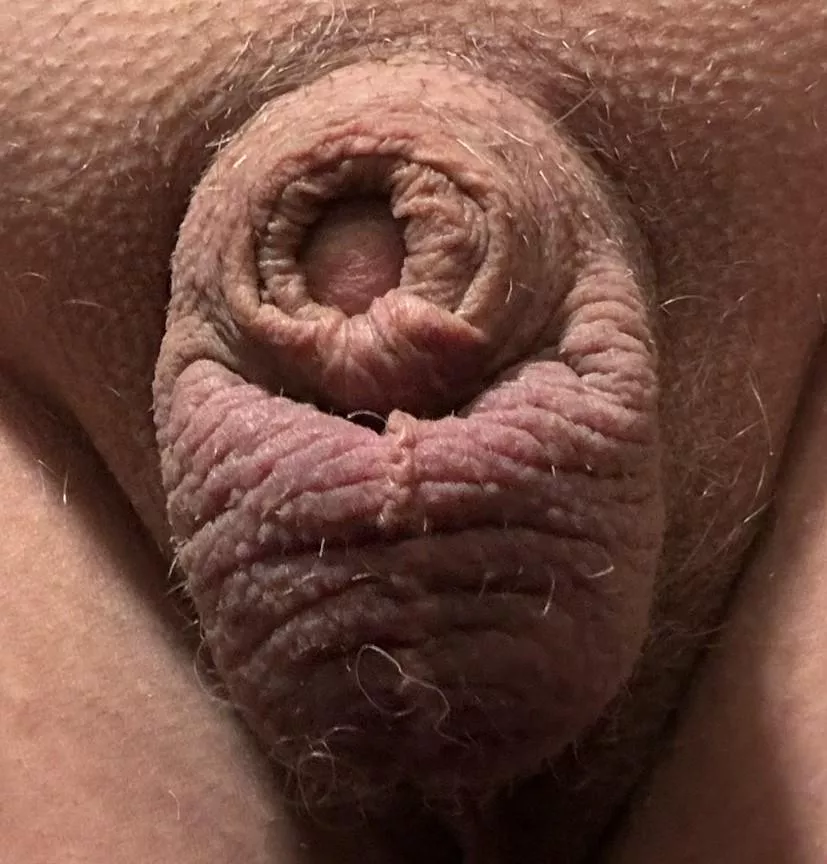 Getting a tiny clitty