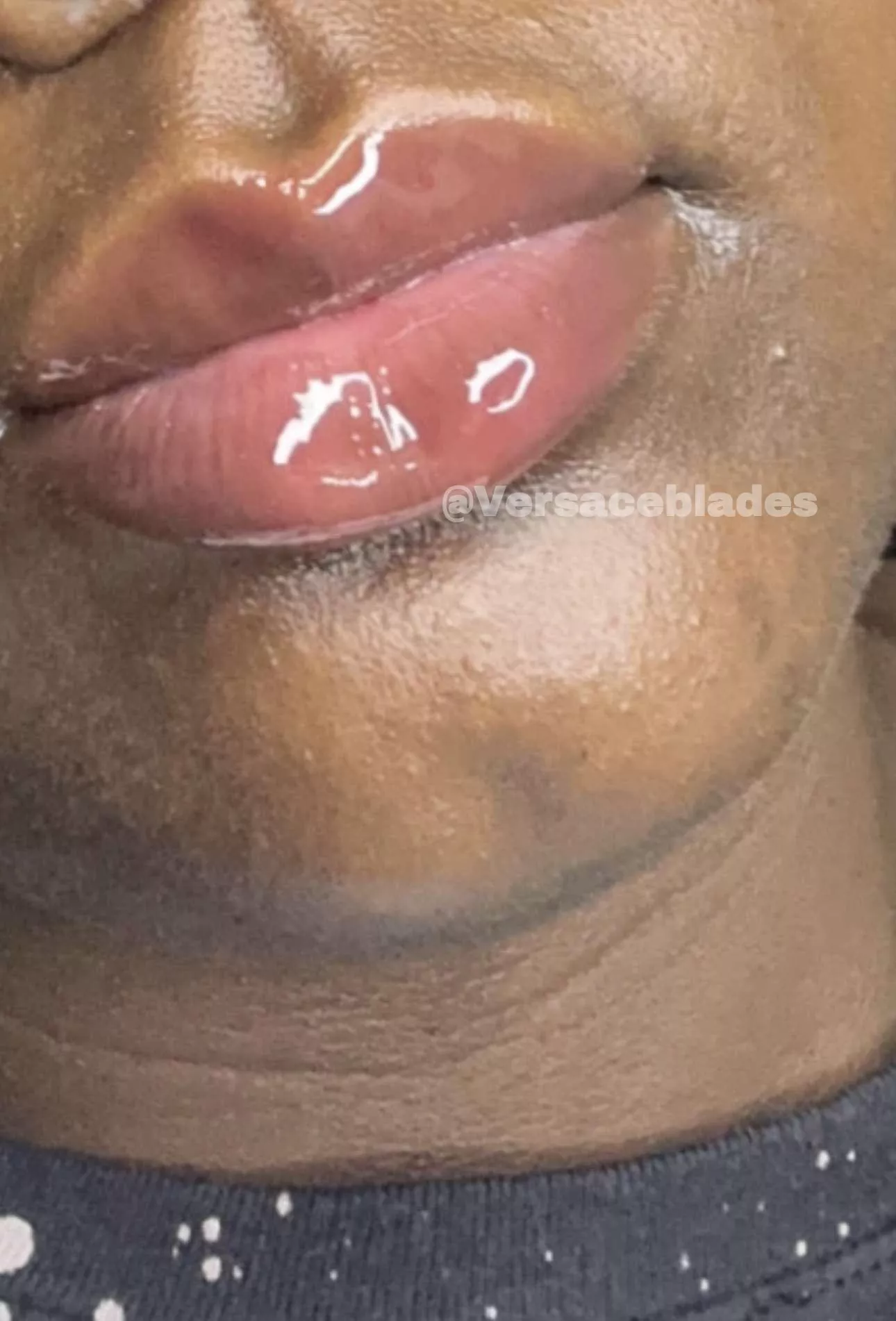 Glossy and juicy 🤭👀