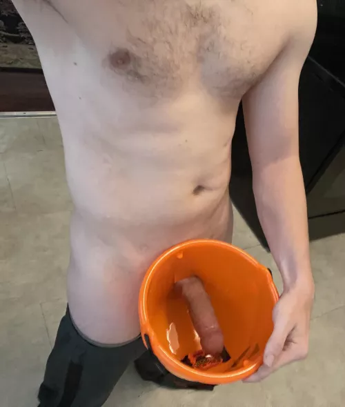 Halloweens cumming up, what’s your favorite candy?