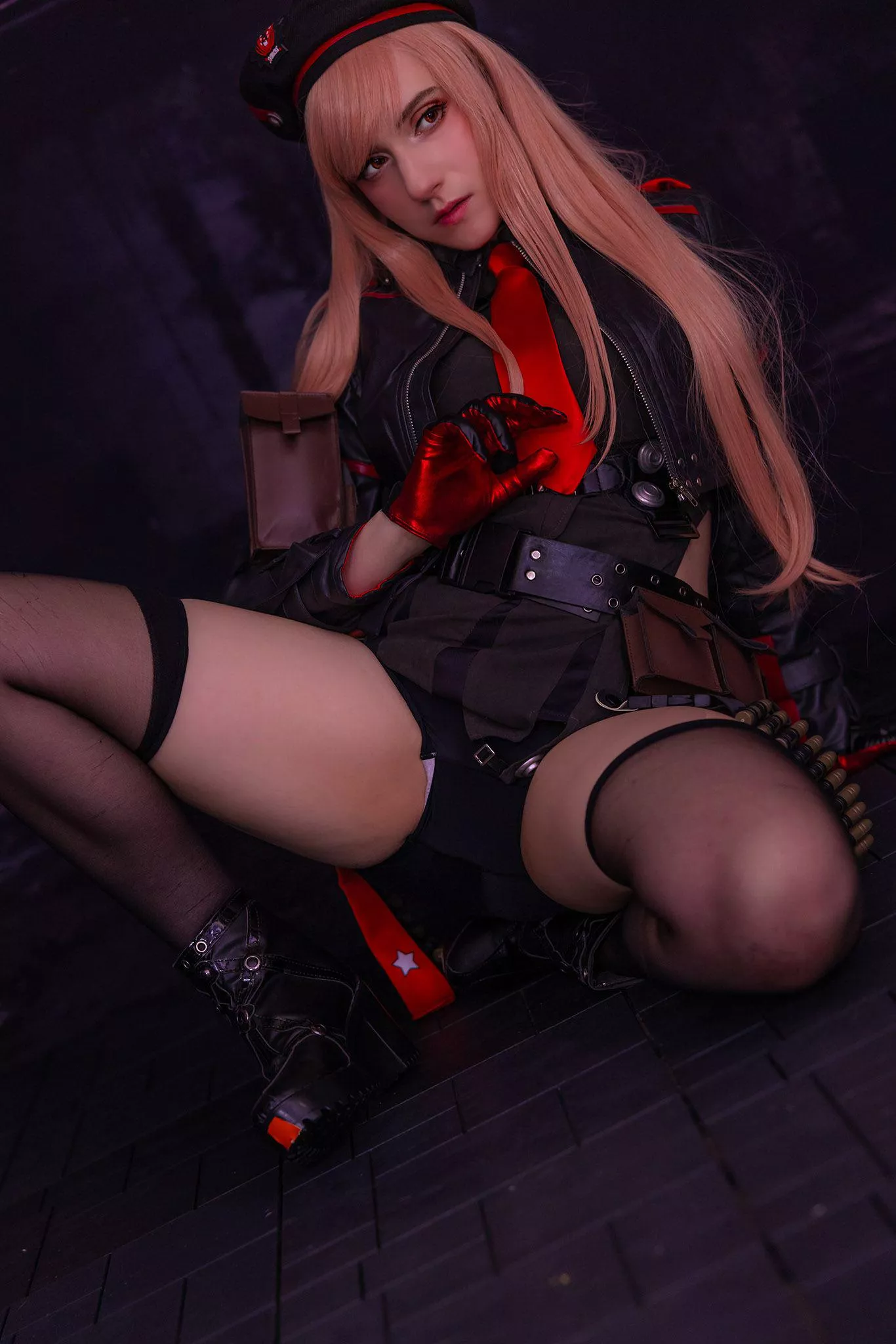Hey guys, Rapi needs to be careful with those tiny shorts 🤯 1.8 likes on Twitter for shorts off and 250 retweets to undress her top...