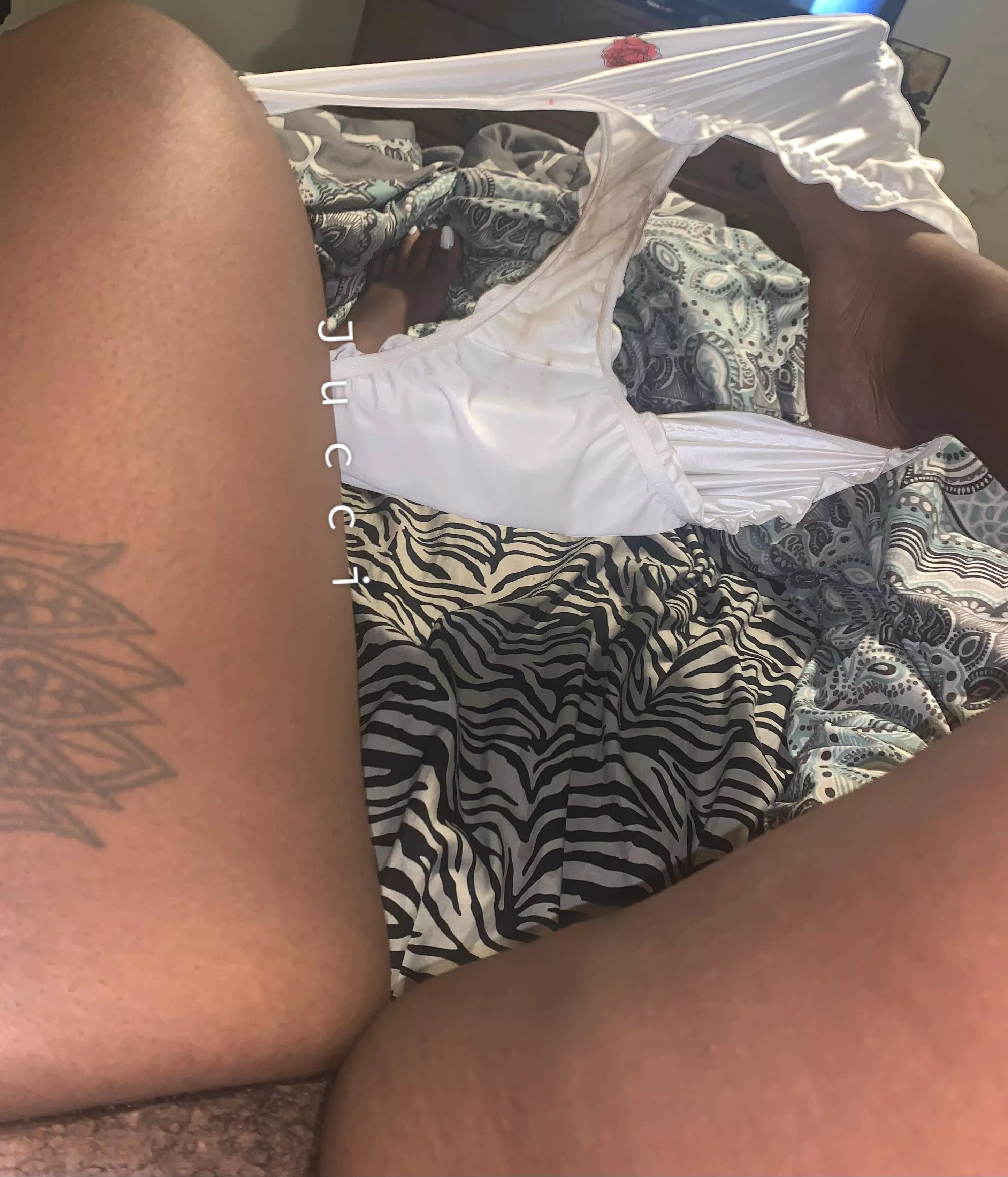 Hmm I’m bored. Get on my schedule! Updated menu pinned 📌 [selling]