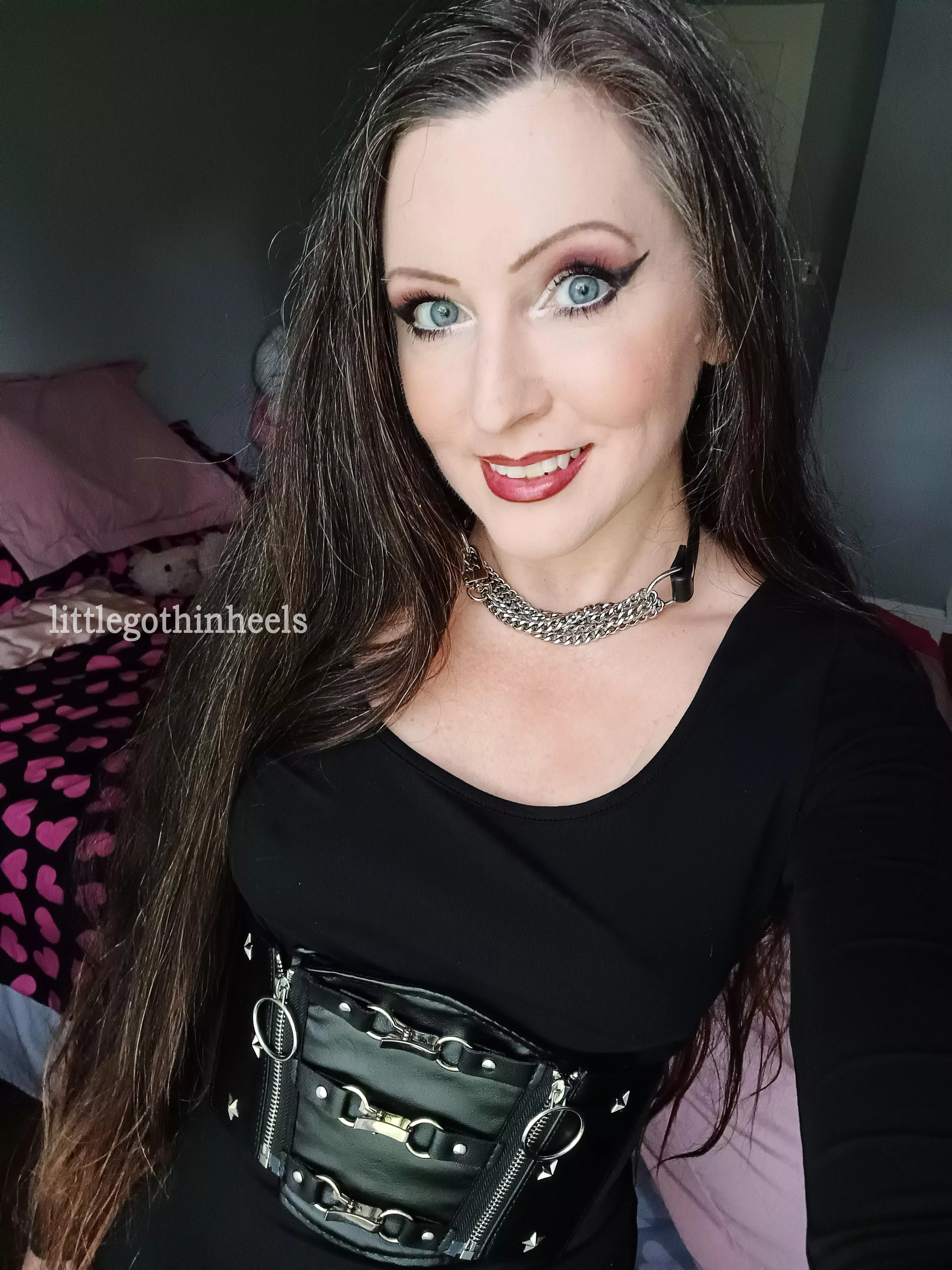 Hope you have a spooky weekend 🖤💀