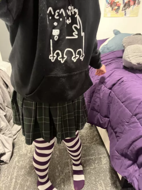 Horny [18mtf] lookin for fun tonight