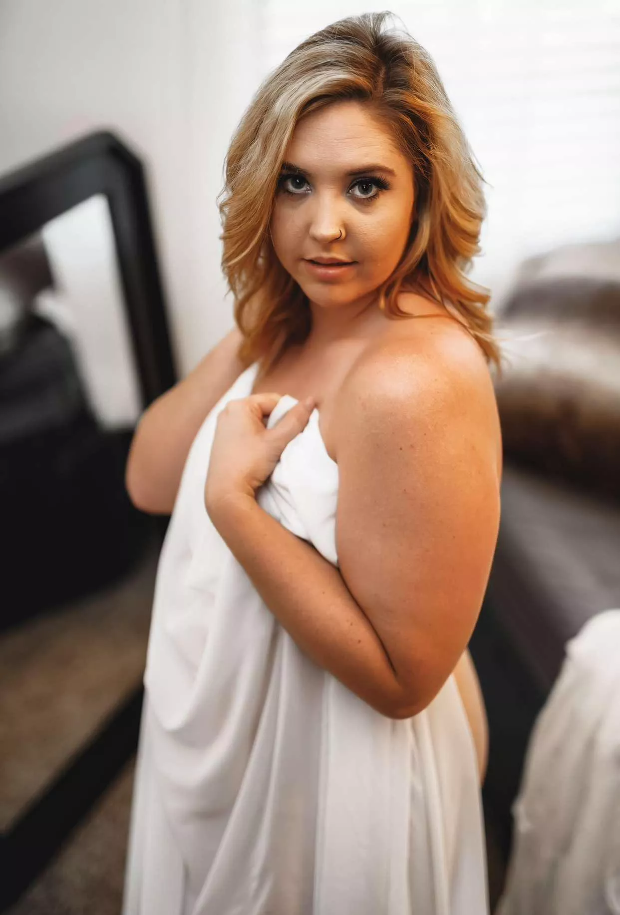 Hotwife loves to show off