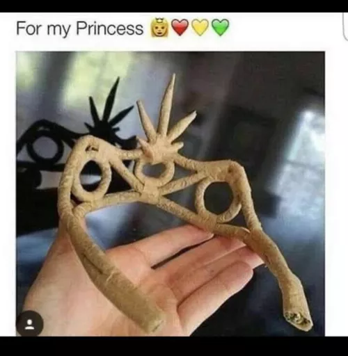 I Am My Daddy's Stoner Princess 💨🥰