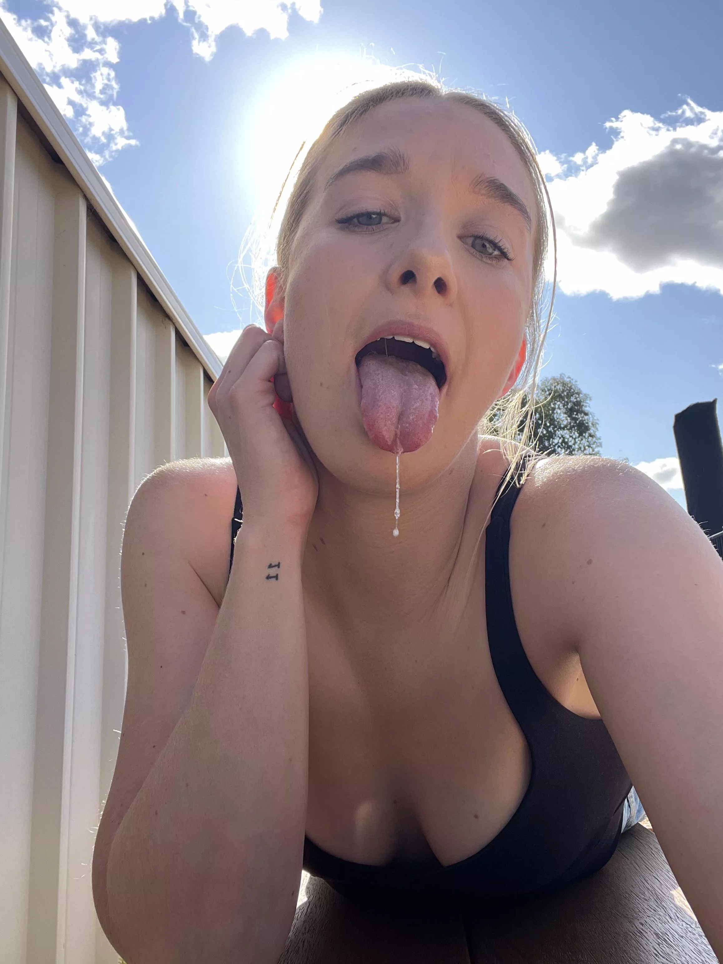 I bet my tongue alone can make you cum 