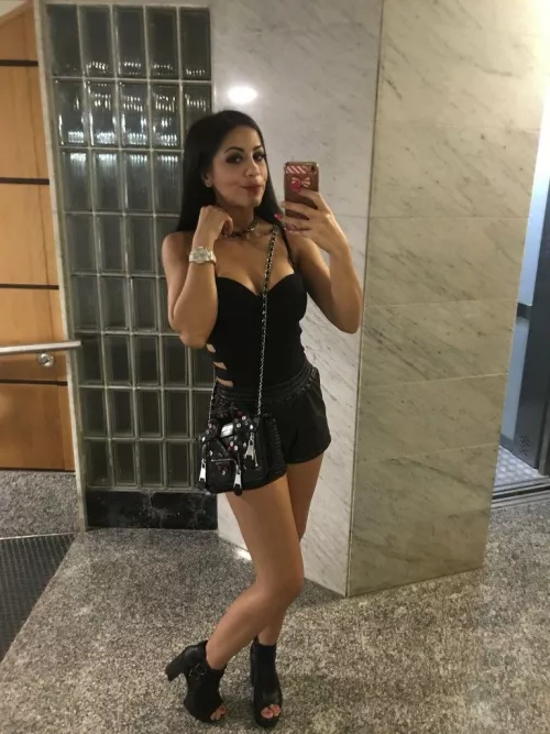 I find it very flattering that you are all here for me 🤭 Thank you all!