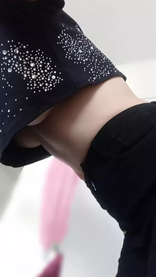 I just need to lean over grab something ... Right over .. here .. 