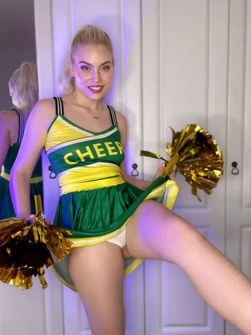 I love flashing you ! Links below for more explicit👇🏻