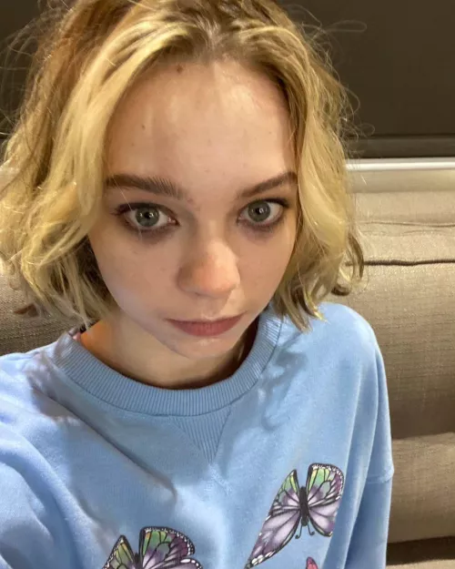 I love her pretty little face