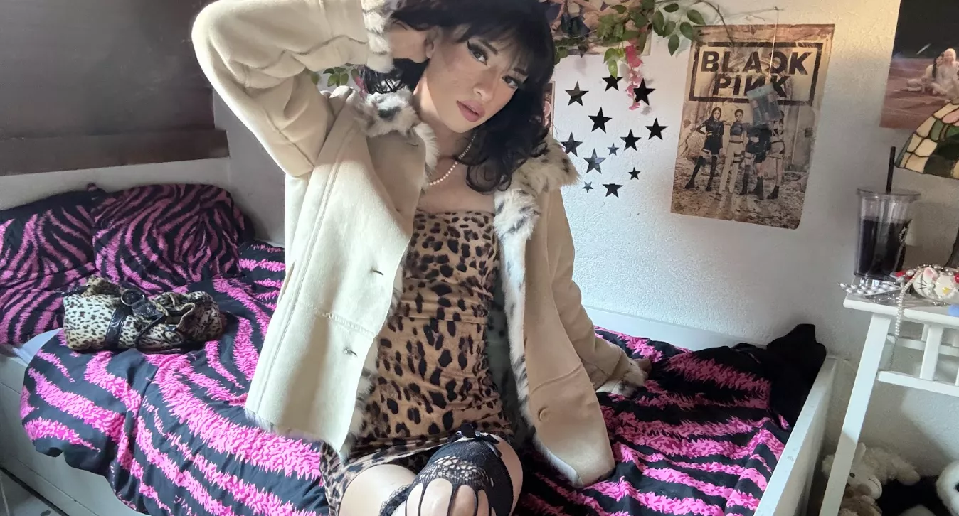 I love wearing leopard prints, I love it even more when they're off me tho