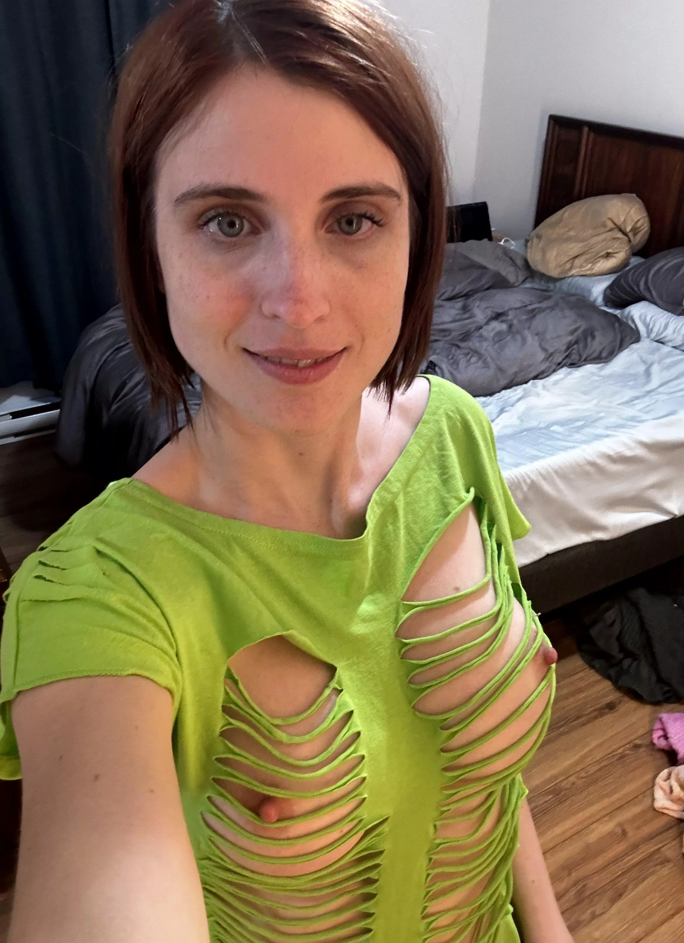 I need a place to sit (f) 🐓