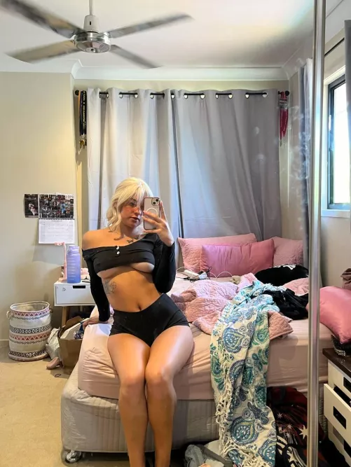 I wanna feel your married cock inside me
