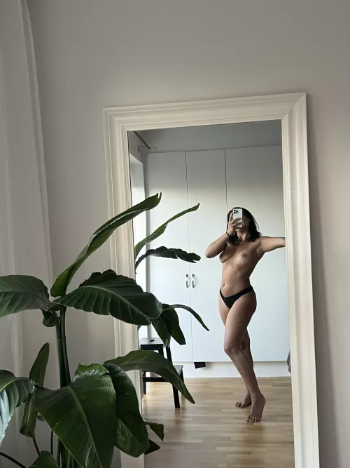 I wanna wrap my tits round a married cock