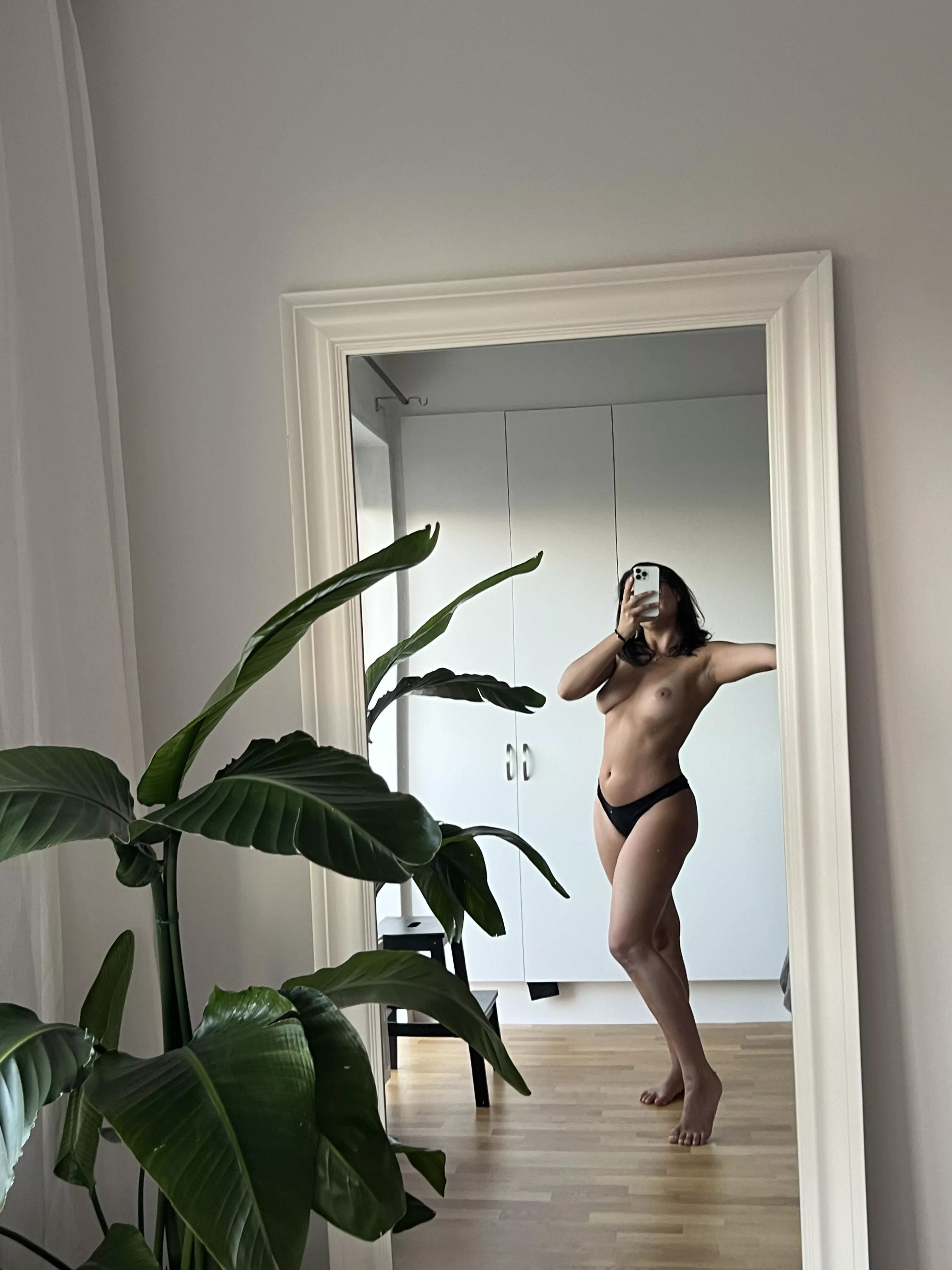 I wanna wrap my tits round a married cock