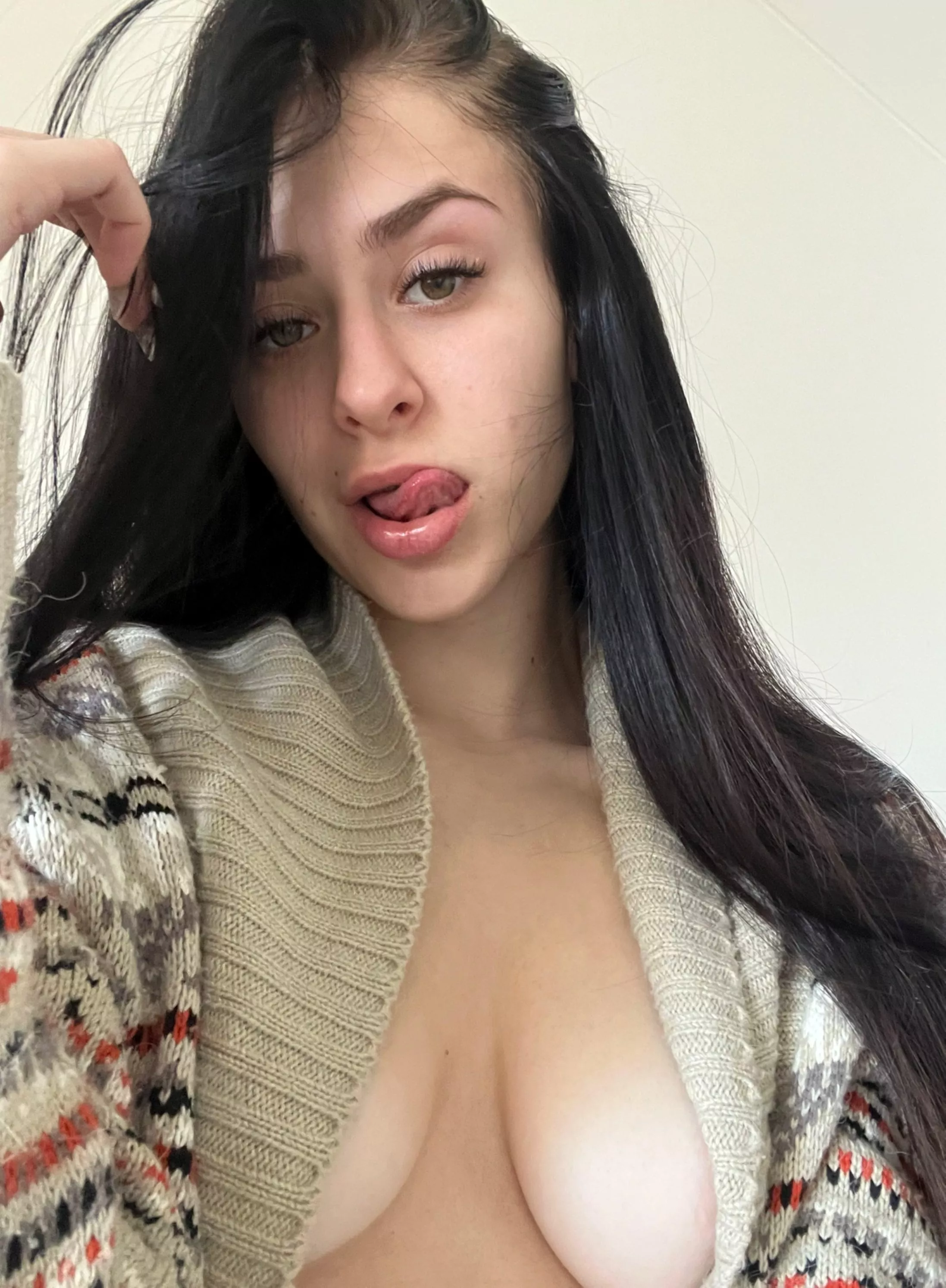 I wish I'm one of your favorite babe now