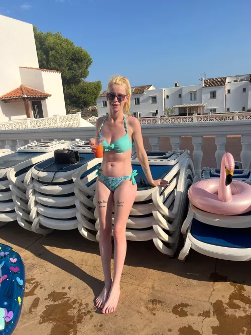 If you can untie it with one hand you can eat me 👅💦