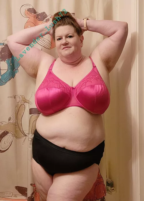 I'll be your Friday night fun 😈[F52]