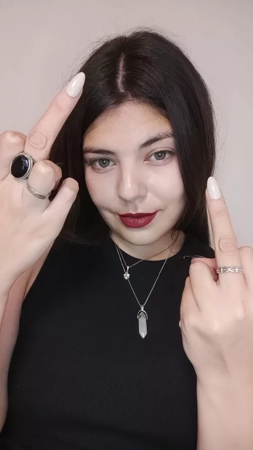 I'm a bad girl, I imagine sticking my finger in all your holes 😂