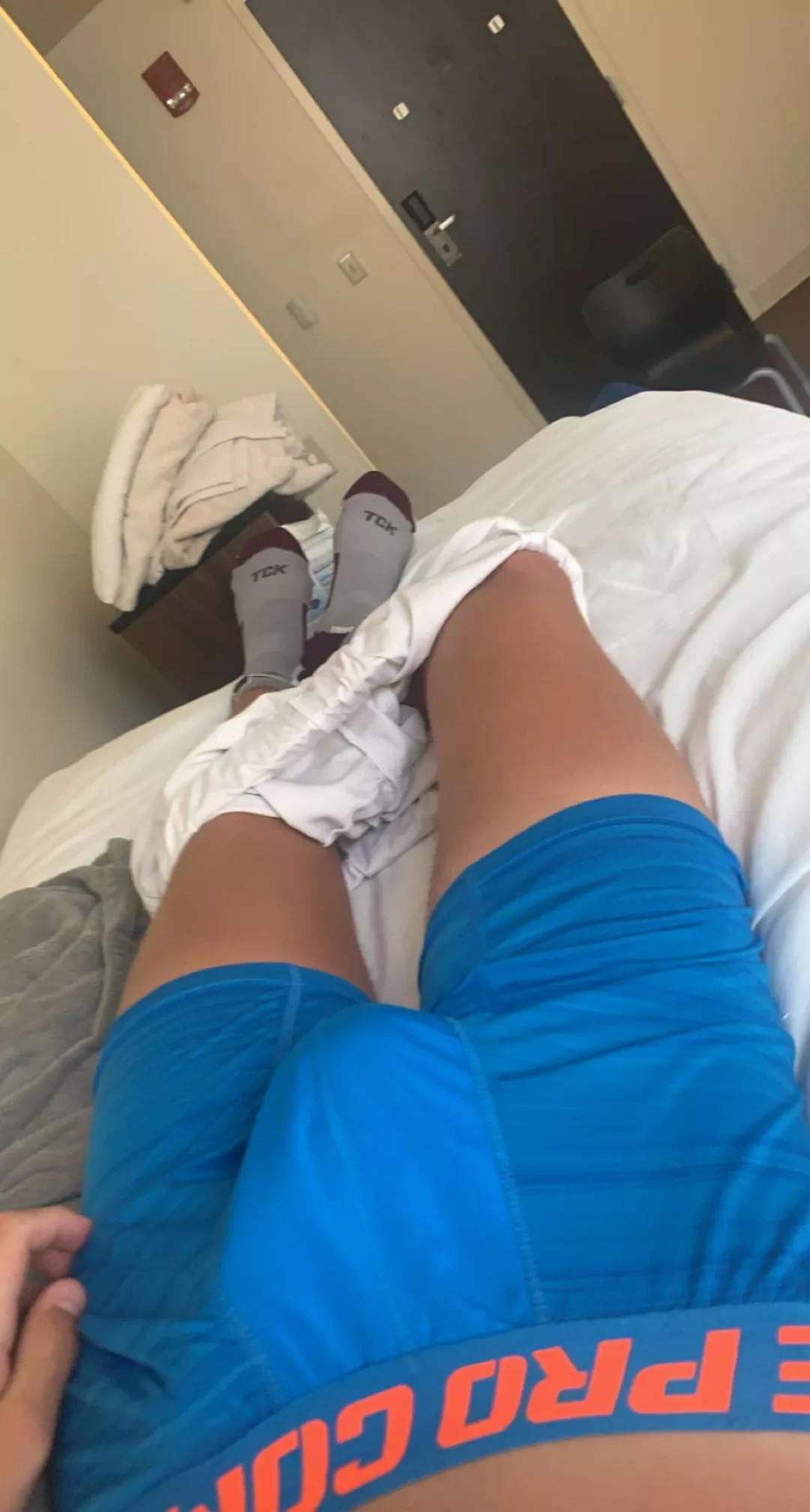 I'm backkkkkk, 18 hmu