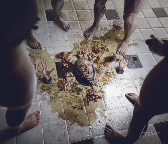 I'm Heun and this is my art.