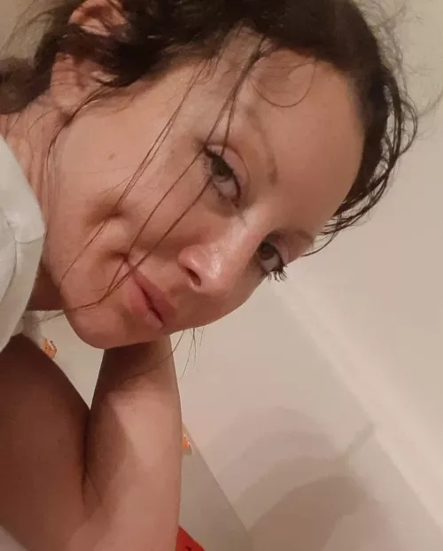 I'm new , wanna cum on my face?