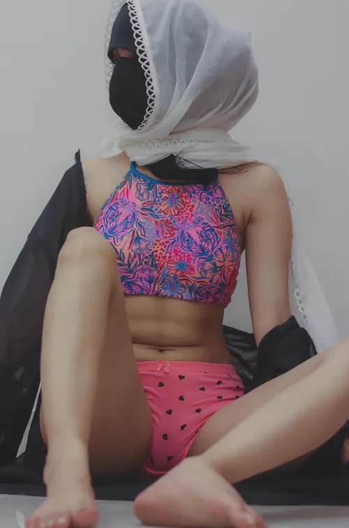 i'm not a muslim girl i'm a girl who happens to be muslim