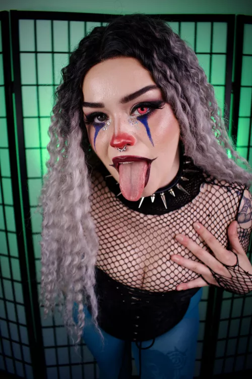 Imagine my tongue passing through your dick