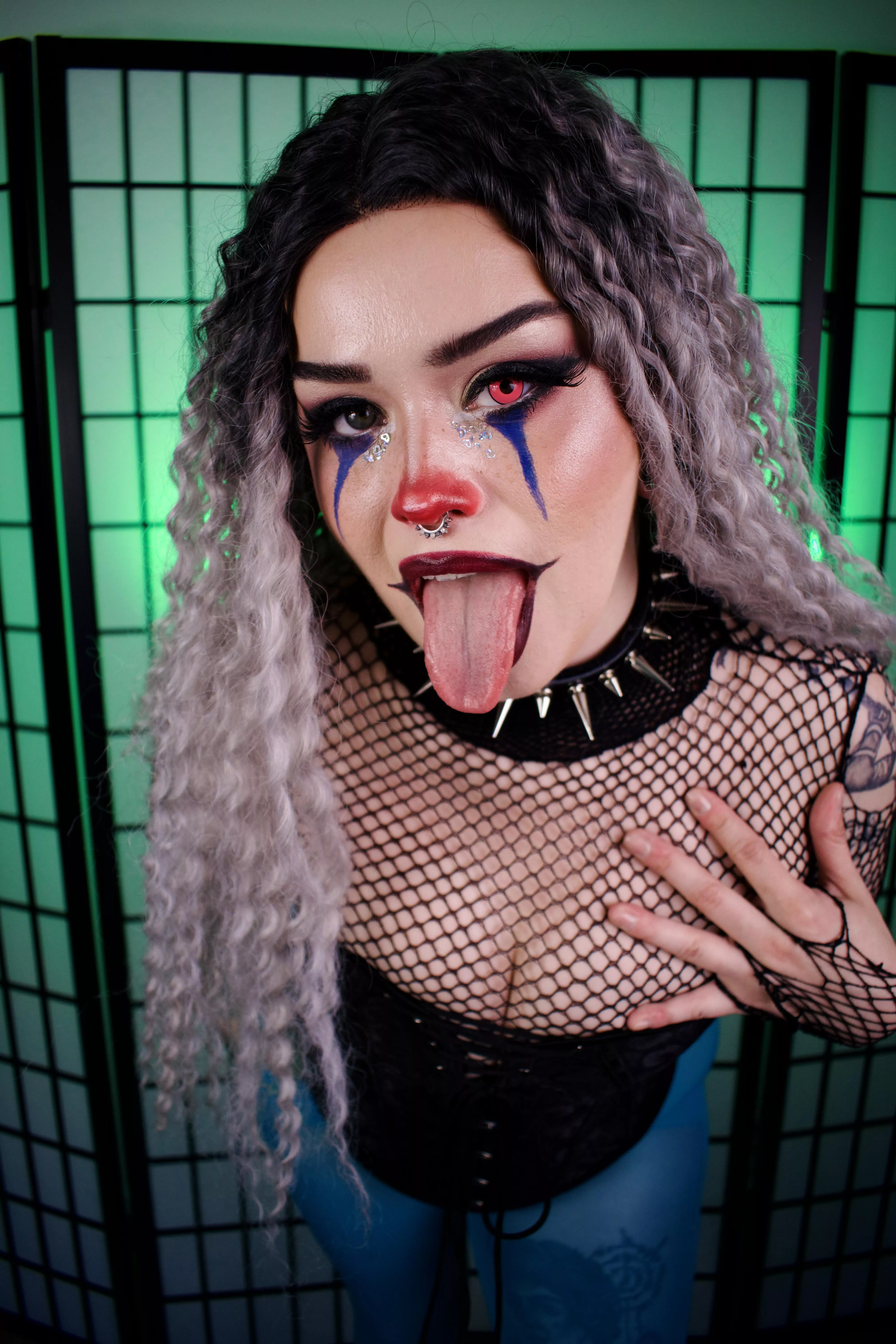 Imagine my tongue passing through your dick