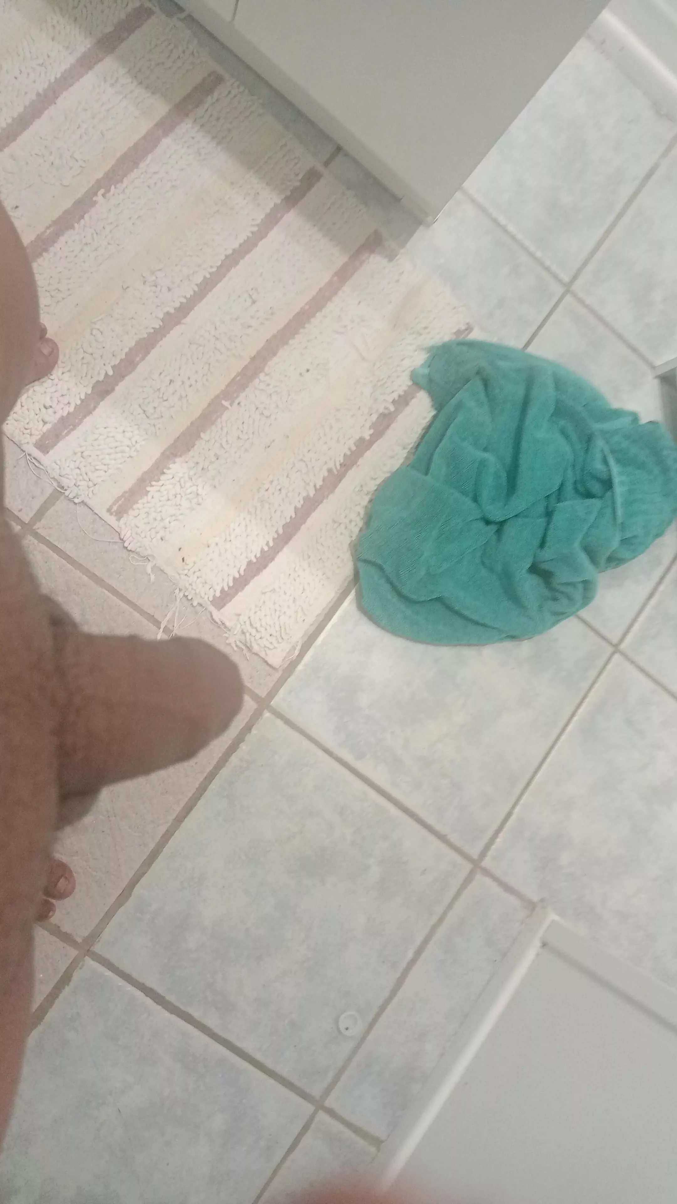 In Logan need to empty my cock anyone up for this dick let me know 