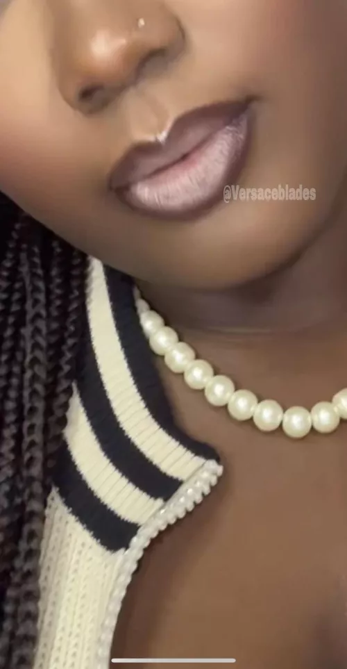 Is it possible if we can talk about why you love my lips so much sir 🤔