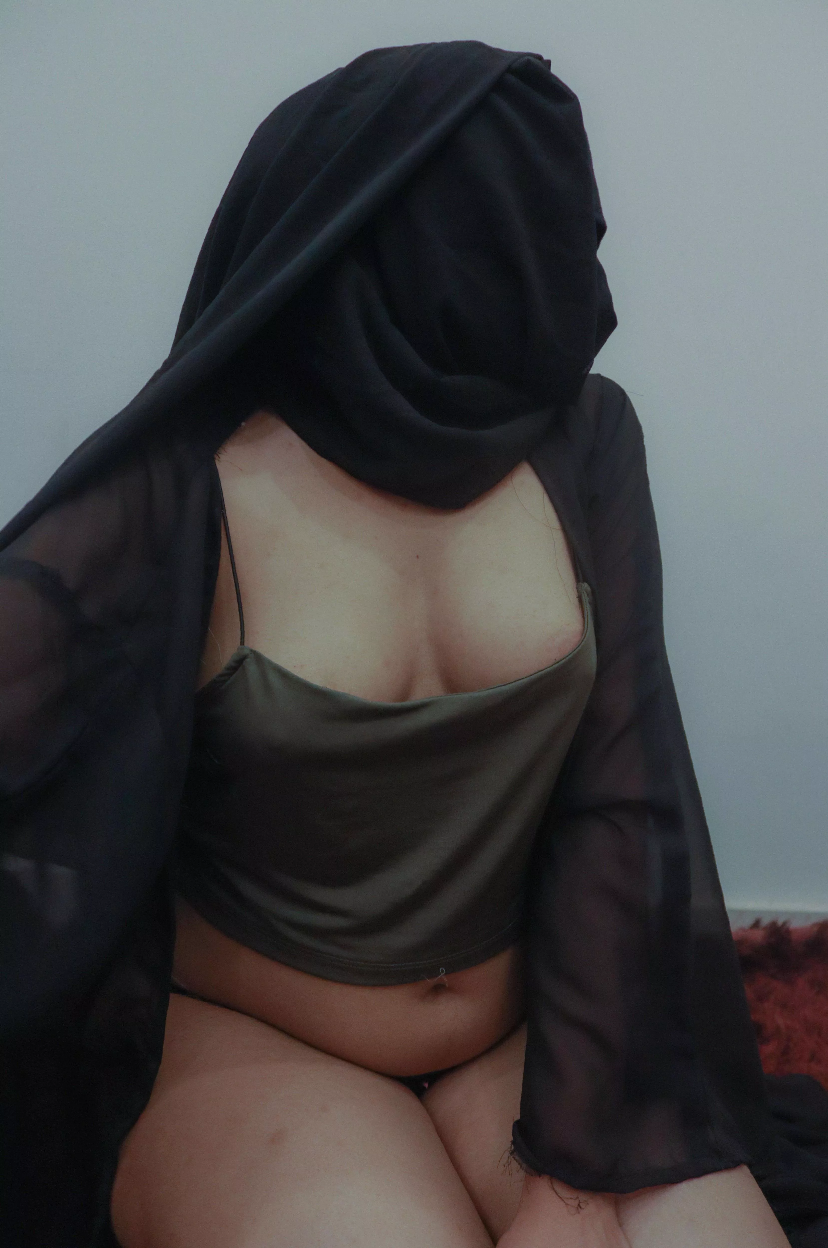 i've been having virtual affairs with guys from grindr