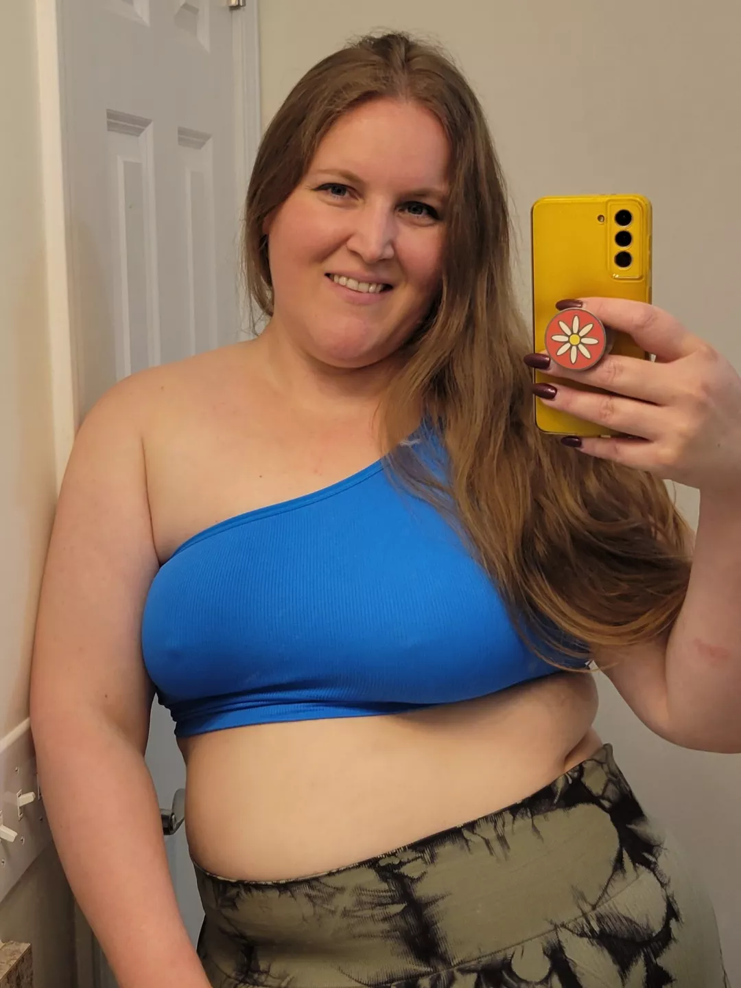 Just a chubby girl looking to help you cum. 