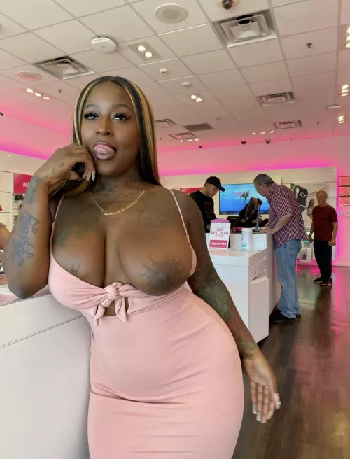 Just shopping at the mall 😅