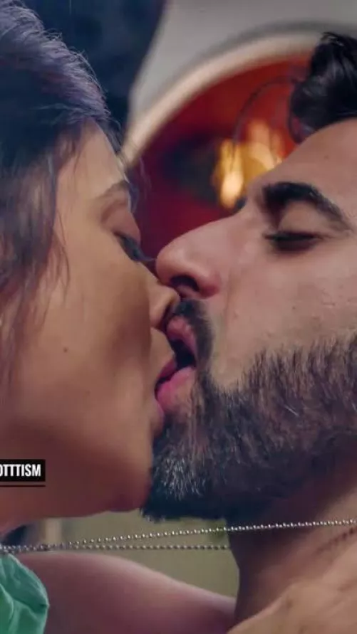 Kitna maja aaya hoga is aadmi ko 