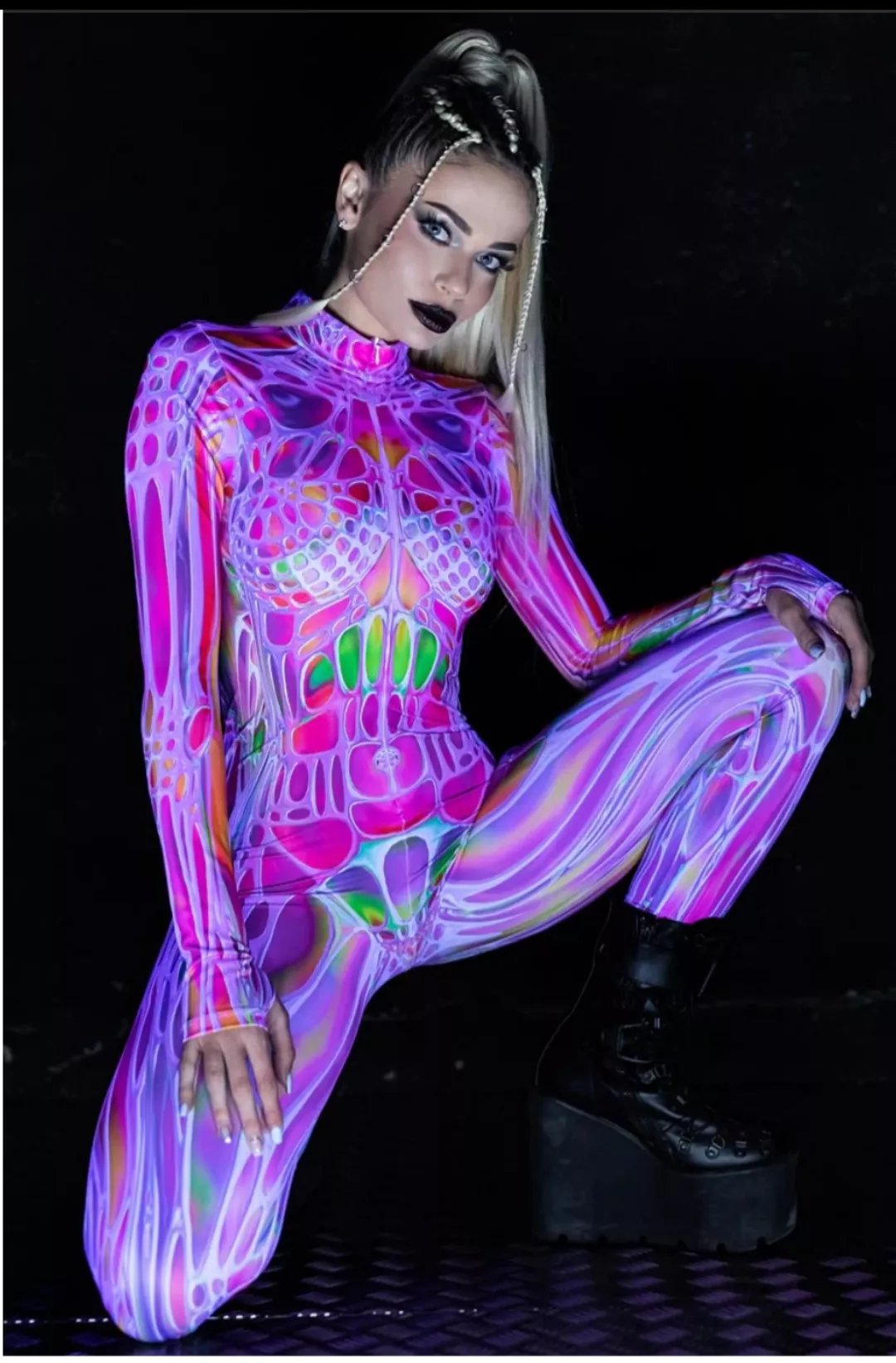 Latex opera gloves over zentai ?