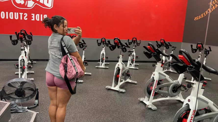 LC - gym. Help me stretch? I’ll be there tomorrow morning 😚 