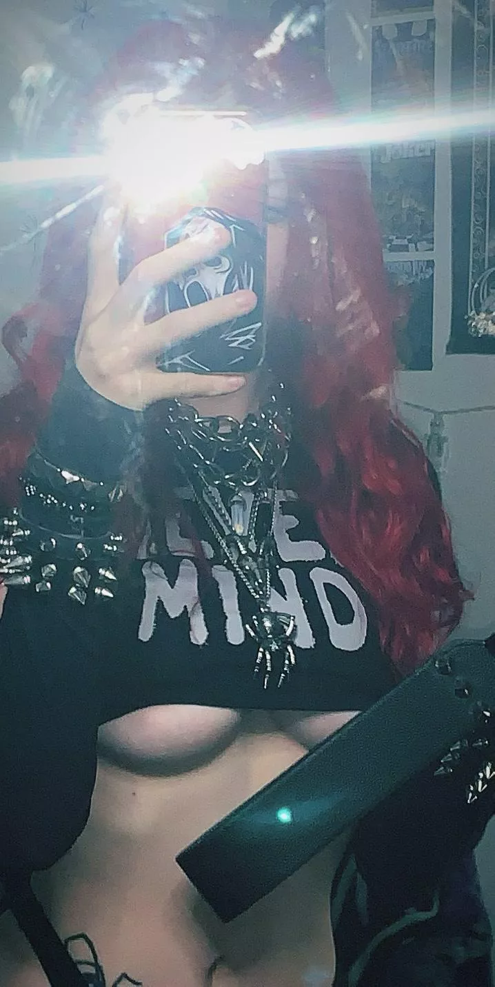 Let me be your sexy goth girlfriend