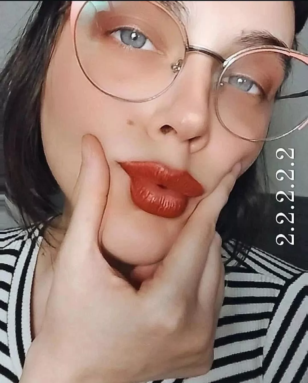 Look at my perfect beautiful Goddess red lips , I love this color, what comes to your mind when you see my lips?👅