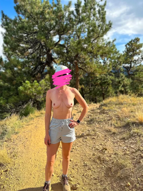 Looking for hiking buddies who aren’t afraid of getting naked 😈 [37F-Denver]