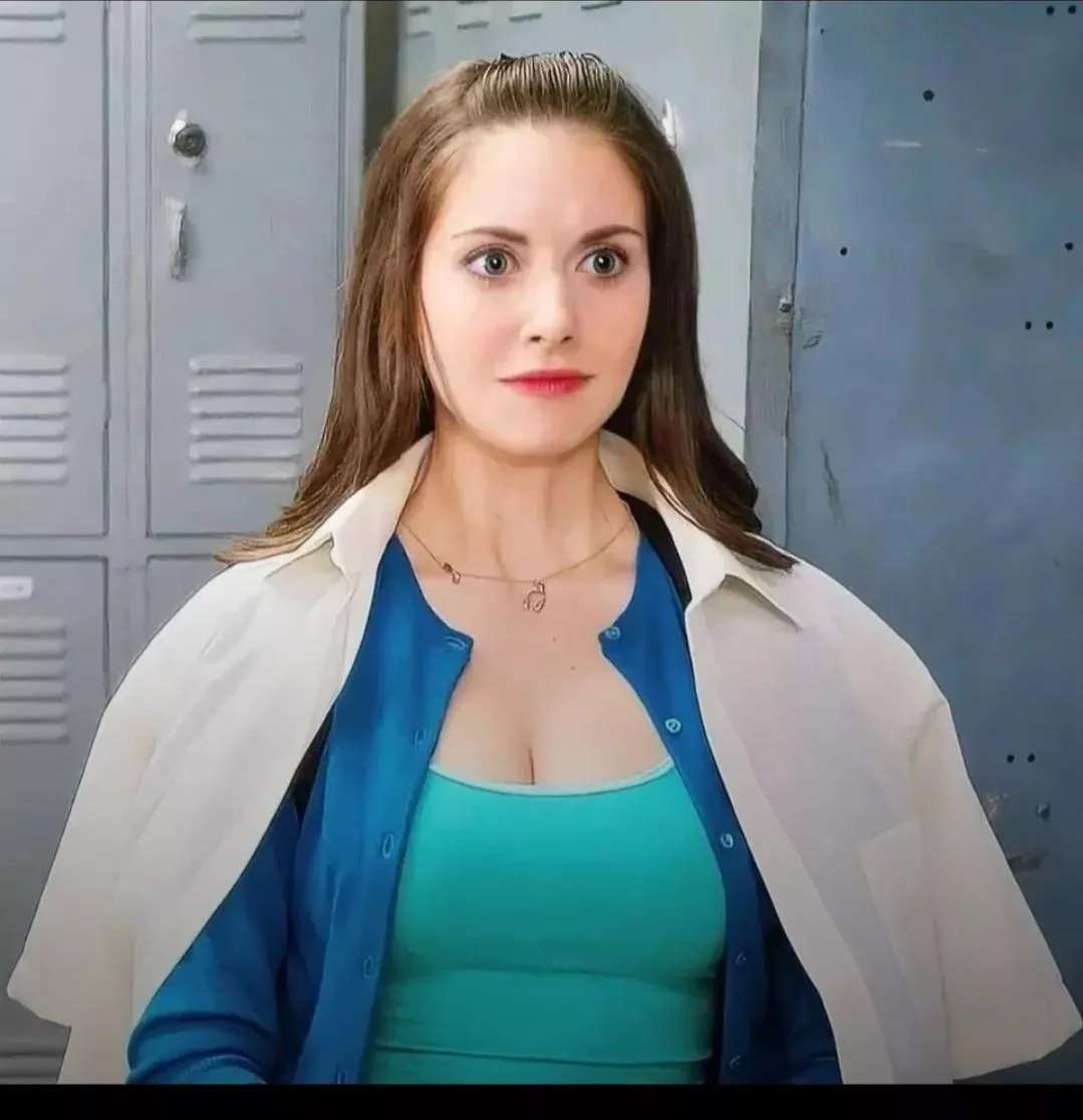 Looking to catfish as the naive and beautiful Annie Edison from Community. Trick her, Degrade her, whatever you like!