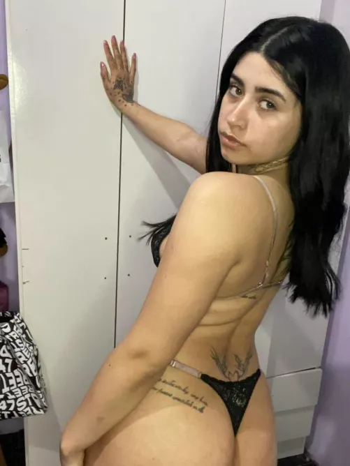 Looking to party and have lots of fun over the weekend
